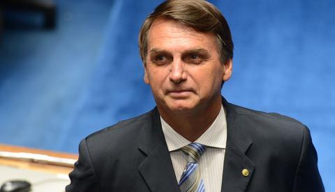 Bolsonaro endurece regras para voos da FAB e proíbe uso de aeronaves por ministros interinos
