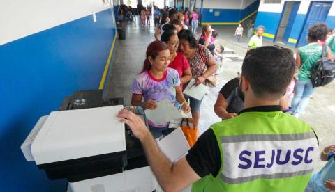 Sejusc faz emissão de documentos em bairro da zona Norte de Manaus