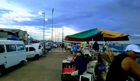 Mobilização contra coronavírus faz panfletagem em feiras no centro de Manaus