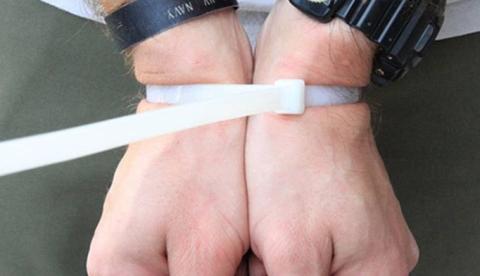 Criminosos fazem família refém por mais de 2h durante assalto em Manaus