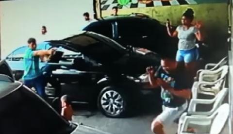 Durante assalto, bandidos atiram em PM e bebê fica no meio do fogo cruzado em Manaus; Veja vídeo