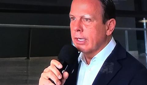 São Paulo anuncia 15 mortes e decreta fechamento total do comércio e serviços não essenciais 