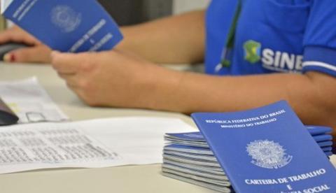 Em Manaus, balcão de empregos do Sine seleciona candidatos para 10 vagas 