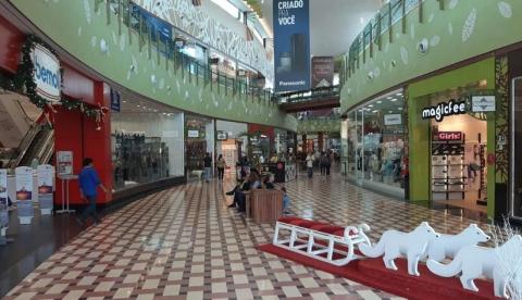 Lojistas de Manaus pedem reabertura do comércio e de shoppings em horários alternativos