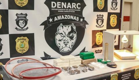 Polícia estoura laboratório de drogas e apreende R$ 200 mil em cocaína em Manaus 