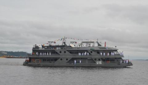 Deputado sugere ao governo pedir ajuda à Marinha para uso de navio hospital no Amazonas
