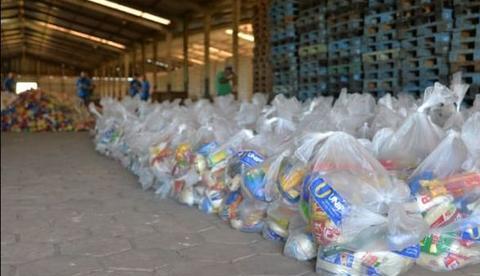 7 mil toneladas de alimentos vão ser distribuídas para famílias afetadas por coronavírus em Manaus