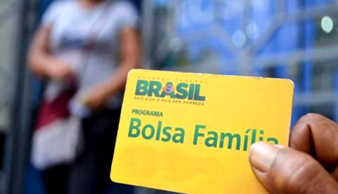 Beneficiários do Bolsa Família começam a receber hoje o auxílio emergencial
