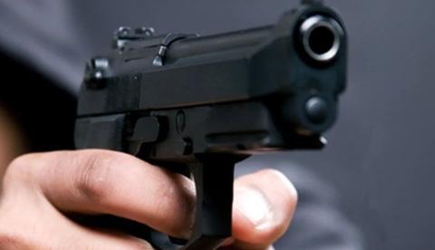 Criminosos invadem casa e fazem família refém durante assalto em Manaus