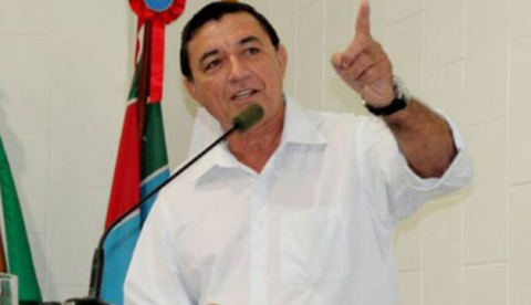 Prefeito de Itacoatiara e Executivo são multados em quase meio milhão por contrato irregular