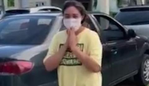 Em Manaus, mulher é recebida com aplausos após passar quase um mês na UTI por Covid-19