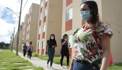 Em Manaus, moradores do Cidadão Manauara 2 visitam residencial