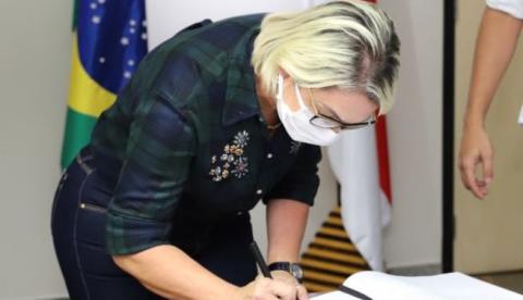 Governo empossa nova secretária de Assistência Social no Amazonas