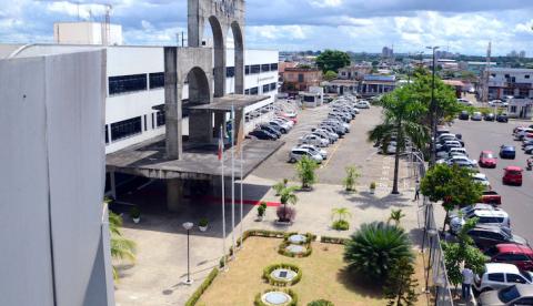 Em Manaus, câmara municipal aprova suspensão do recesso do meio do ano