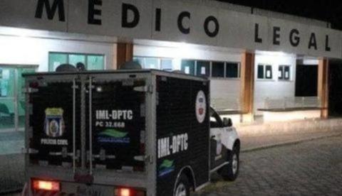 Em carro roubado, homens são mortos pela polícia durante confronto em Manaus