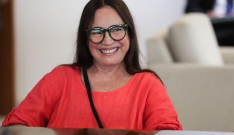 Regina Duarte é alertada pelo Instagram ao postar notícia falsa