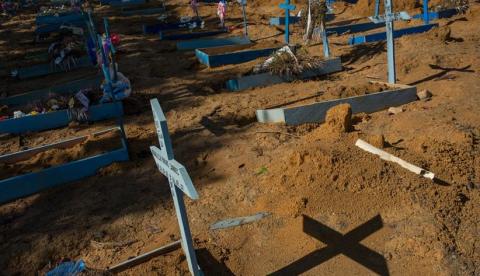 Número de mortes por covid-19 volta a cair nas últimas 24h em Manaus; confira