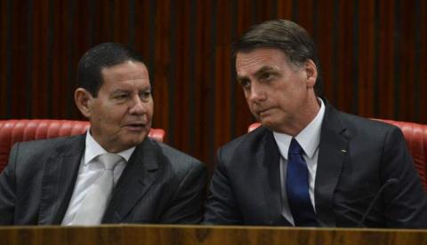 TSE julga hoje ações que pedem cassação de Bolsonaro e Mourão