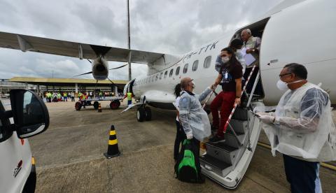 Deputado denuncia voos levando pessoas infectadas pela Covid-19 para interior do Amazonas