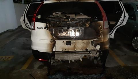 Síndica tem carro incendiado dentro de condomínio de luxo em Manaus