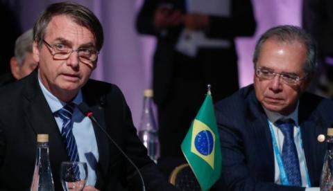 Governo não aguenta mais duas parcelas do auxílio de R$ 600, diz Bolsonaro