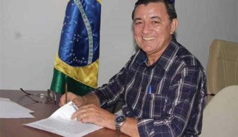Afastamento do prefeito de Itacoatiara é suspenso e ele volta ao cargo
