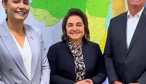 Bolsonaro declara apoio a pré-candidatura de Maria do Carmo Seffair ao Governo do Amazonas