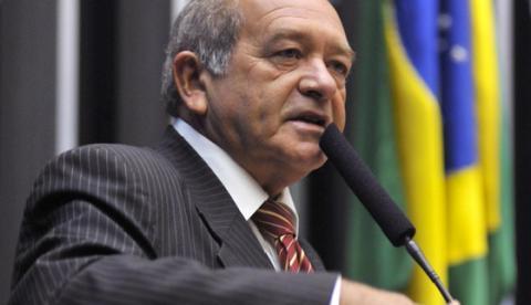 Praciano propõe debate sobre fracasso da Língua Inglesa no Ensino Médio