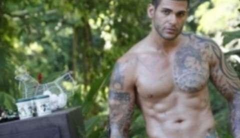 Ex- BBB Rodrigo o primeiro a posar para o Paparazzo 