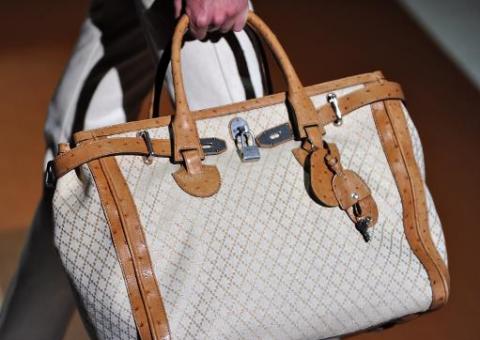 Gucci será indenizada por falsificadores da marca