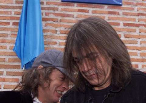 AC/DC vai continuar apesar do afastamento de Malcolm Young