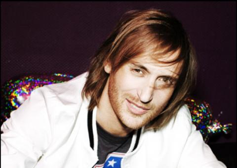 Veja o clipe de "Play Hard", de David Guetta com Akon e Ne-Yo