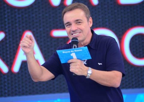 Record demite cerca de 400 funcionários e até Gugu é dispensado