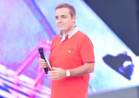 Gugu Liberato está dividido entre Band e Sbt