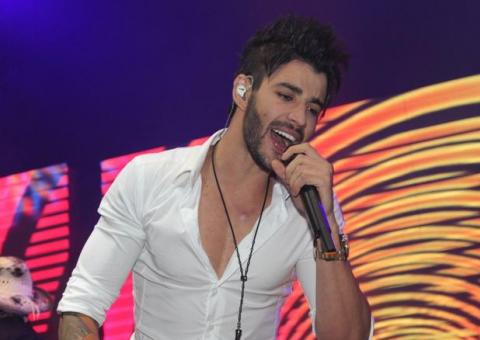 Gusttavo Lima grava música sem autorização e é processado