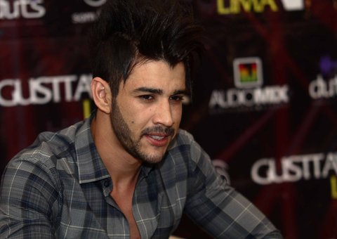 Gusttavo Lima dá a entender que pode virar cantor gospel