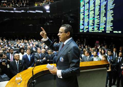 PEC da Zona Franca de Manaus não será votada enquanto durar batalha entre Dilma e 'blocão'