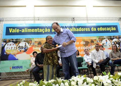 Servidores da Educação  beneficiados com vale-alimentação