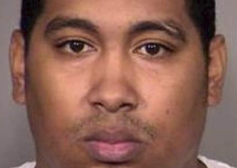 Homem forçava menina de cinco anos a fumar maconha