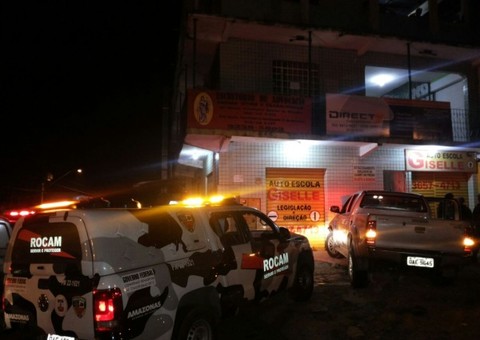 Na Hilux roubada, foram curtir a noite