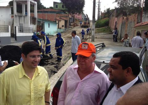 Artur  fiscaliza mutirão de obras no Parque das Nações