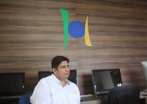 Hissa visita Portal do Holanda