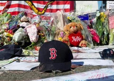 Comovente homenagem às vítimas de atentado da Maratona de Boston
