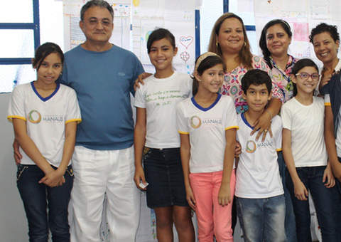 Alunos de escola municipal homenageiam Celdo Braga em programação literária