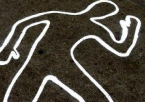 Morreu por falta de socorro, depois de espancamento a socos e pauladas