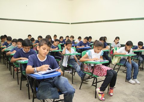 Rede pública estadual supera metas do MEC no Ideb