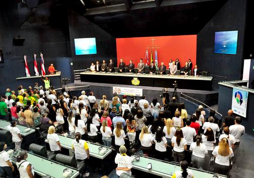 Assembleia homenageia instituições  que atuam em prol dos idosos