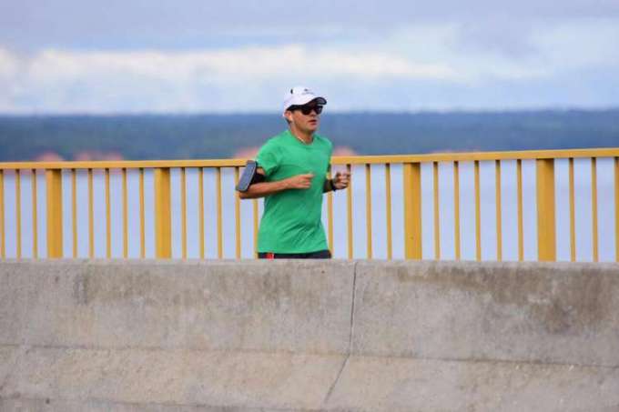 Nas horas vagas o parlamentar se dedica à prática de corrida. Foto: Reprodução