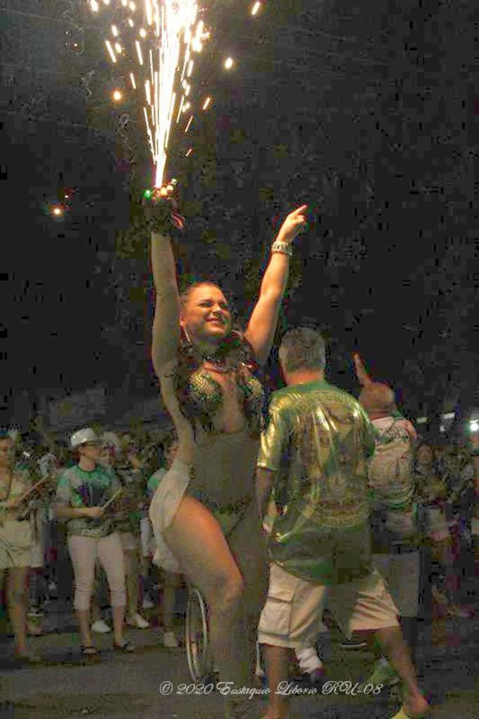 No Morro, o fogo está com Leidy Keron - Foto: Eustáquio Libório/Portal do Holanda