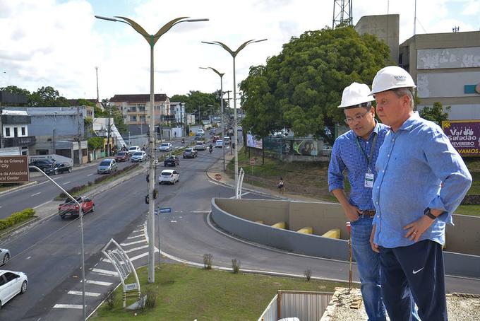 Arthur Neto vistoria obras do CCC - Fotos: Márcio James/Semcom